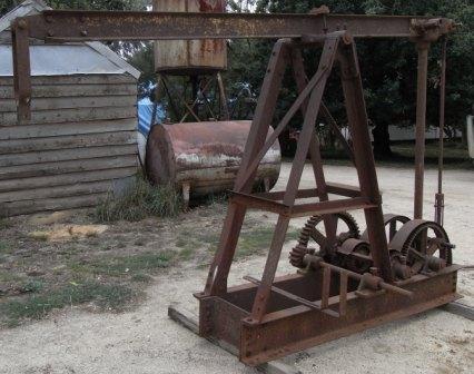 rocking beam pump jack